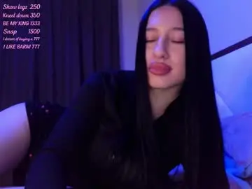 Chaturbate Sex Cam of delly_love