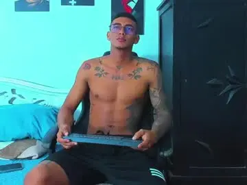 Chaturbate Free Live Porn of oliver_smith_2