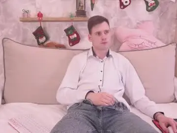 Chaturbate Live Sex Cam of fluffy_hat