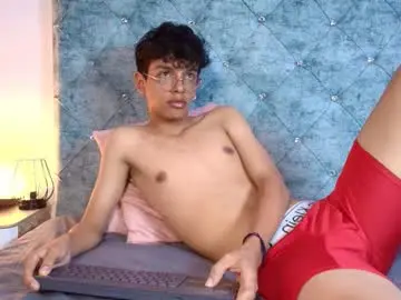 Chaturbate Adult Video Chat of maxfrost_1