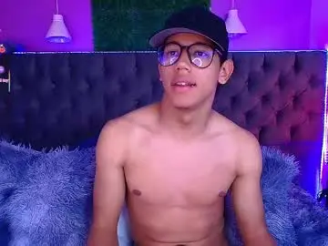 Chaturbate Live Porn of ryanpricee