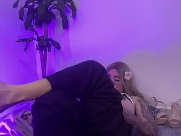 Chaturbate Live Sex Cam of pink_quarz
