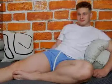 Chaturbate Adult Video Chat of charlie_smiley
