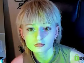 Chaturbate Free Porn Cam of kira__cutie