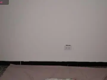 Chaturbate Live Sex Cam of alessia_santorinni