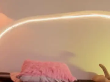 Chaturbate Live Sex of katiepeach_