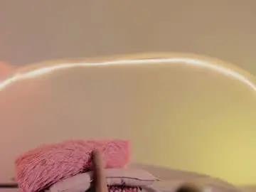 Chaturbate Live Sex Cam of katiepeach_