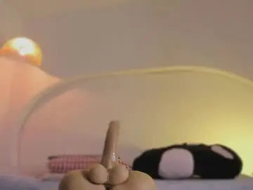 Chaturbate Live Sex of katiepeach_