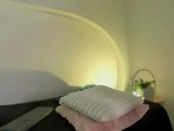 Chaturbate Adult Video Chat of katiepeach_