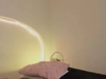 Chaturbate Watch Live Sex Cams of katiepeach_