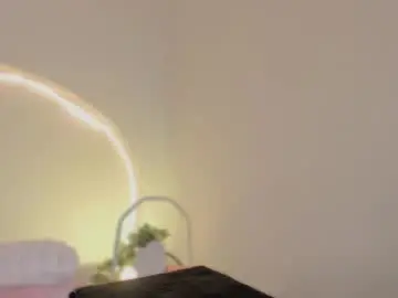 Chaturbate Nude Webcam of katiepeach_
