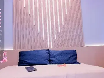 Chaturbate Live Sex of mikaela_petite18