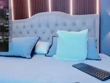 Chaturbate Free Live Porn of mikaela_petite18