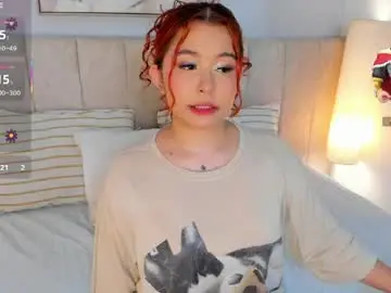 Chaturbate Live Sex Cam of atena_cuteee