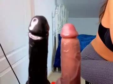 Chaturbate Adult Webcams of alesquirt