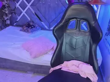 Chaturbate Live Sex Cam of cataleyaglow