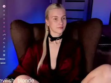 Chaturbate Sex Chat of hitchcocianblonde_