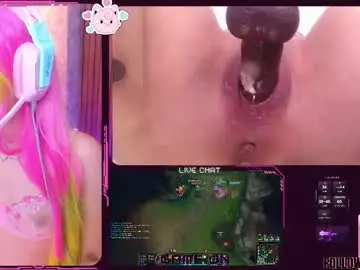 Chaturbate Live Sex Cam of vivicute_