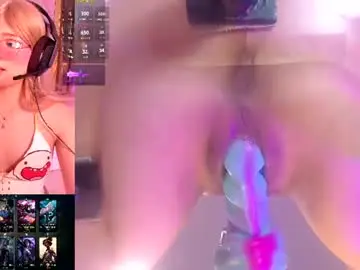Chaturbate Live Sex Cam of vivicute_