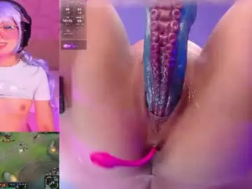 Chaturbate Live Sex Cam of vivicute_