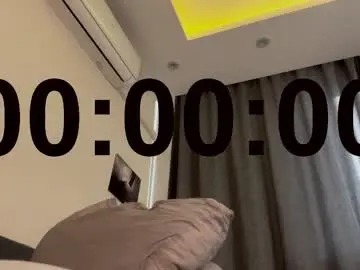 Chaturbate Live Sex Cam of karlenegries