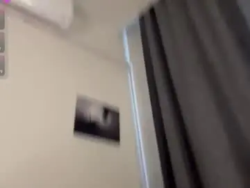 Chaturbate Live Sex Cam of karlenegries