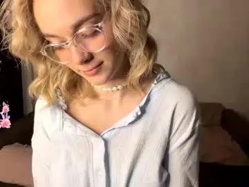 Chaturbate Best live sex cam show of karlenegries