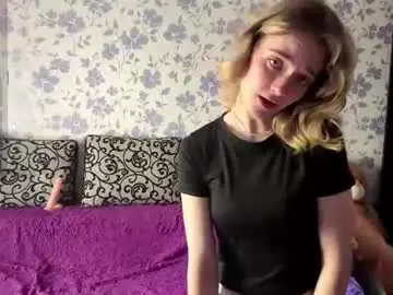 Chaturbate Live Sex Cam of karlenegries