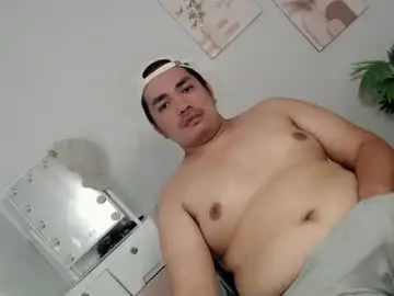 Chaturbate Live Sex Cam of ure_fattytoy143