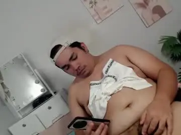 Chaturbate Nude Webcam of ure_fattytoy143
