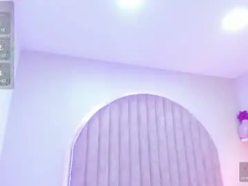 Chaturbate Live Sex Cam of shayladavis