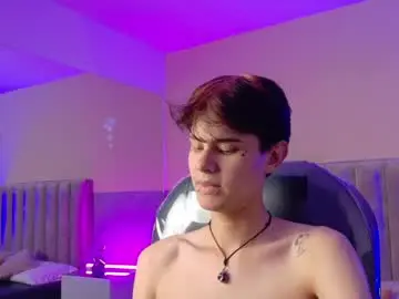 Chaturbate Best live sex cam show of derek_sinn