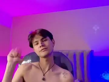 Chaturbate Free Live Porn of derek_sinn