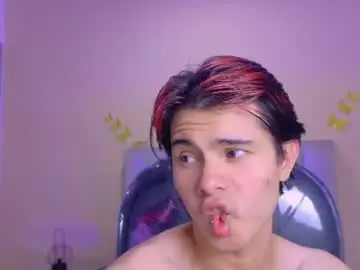 Chaturbate Best live sex cam show of derek_sinn