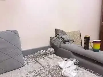 Chaturbate Live Sex Cam of sweet_heart_emily