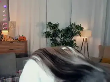 Chaturbate Watch Live Sex Cams of mia_thooorn