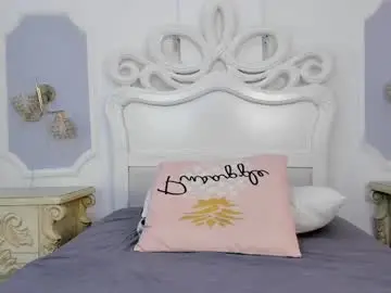 Chaturbate Best live sex cam show of roxana_scott1