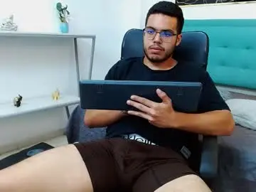 Chaturbate Best live sex cam show of trevor_ash