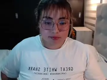 Chaturbate Best live sex cam show of yini_angel07