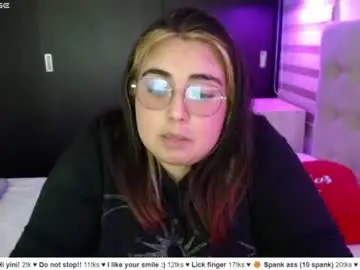 Chaturbate Best live sex cam show of yini_angel07