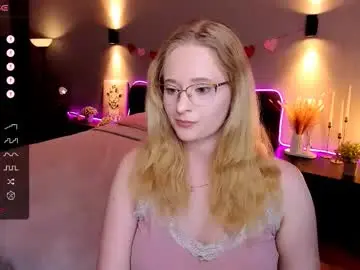 Chaturbate Adult Video Chat of sheslinki