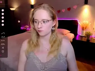 Chaturbate Watch Live Sex Cams of sheslinki