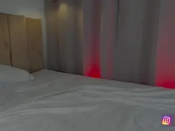 Chaturbate Live Porn of _e_m_m_a_1