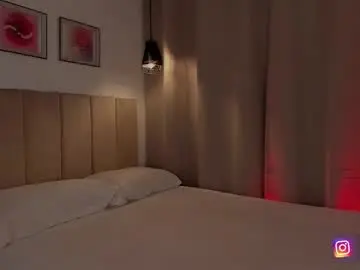 Chaturbate Live Sex Cam of _e_m_m_a_1