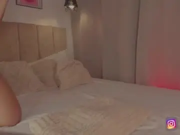 Chaturbate Nude Webcam of _e_m_m_a_1