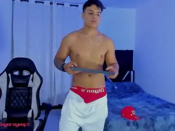Chaturbate Watch Live Sex Cams of santiagoreyesft