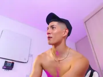 Chaturbate Watch Live Sex Cams of calavalerio