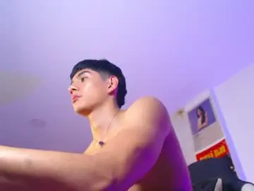 Chaturbate Best live sex cam show of calavalerio