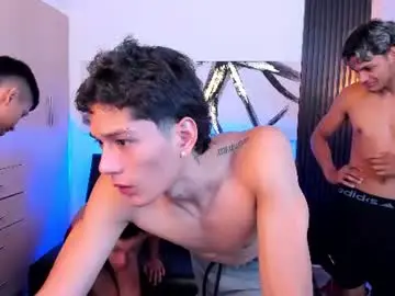 Chaturbate Live Sex Cam of interracial_wallen