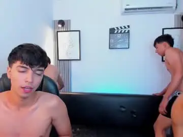 Chaturbate Live Sex Cam of interracial_wallen